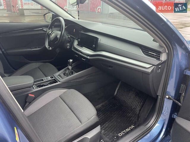 Синий Шкода Октавия, объемом двигателя 1.5 л и пробегом 278 тыс. км за 15300 $, фото 11 на Automoto.ua