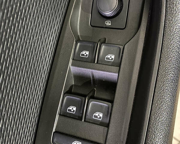 Синий Шкода Октавия, объемом двигателя 1.5 л и пробегом 290 тыс. км за 16700 $, фото 11 на Automoto.ua