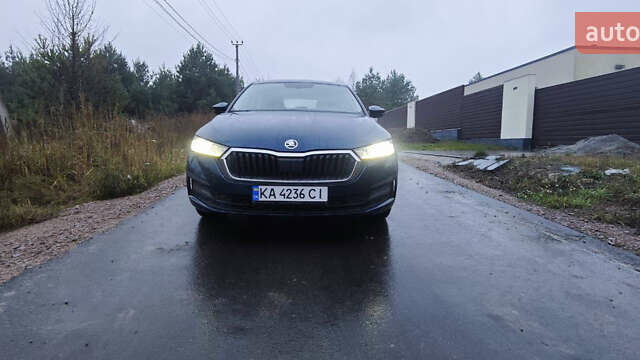 Синий Шкода Октавия, объемом двигателя 1.5 л и пробегом 102 тыс. км за 19500 $, фото 1 на Automoto.ua