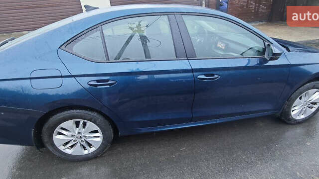 Синий Шкода Октавия, объемом двигателя 1.5 л и пробегом 102 тыс. км за 19500 $, фото 6 на Automoto.ua