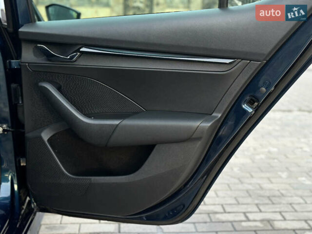 Синій Шкода Октавія, об'ємом двигуна 2 л та пробігом 253 тис. км за 19700 $, фото 43 на Automoto.ua