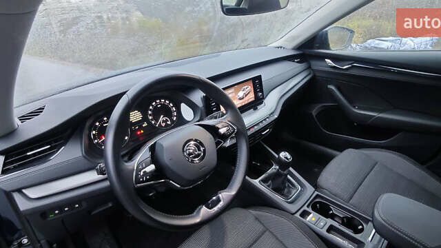 Синий Шкода Октавия, объемом двигателя 1.5 л и пробегом 102 тыс. км за 19500 $, фото 5 на Automoto.ua