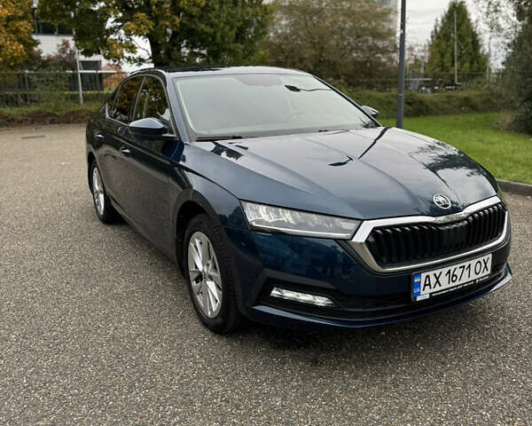 Синій Шкода Октавія, об'ємом двигуна 1.4 л та пробігом 40 тис. км за 24533 $, фото 2 на Automoto.ua