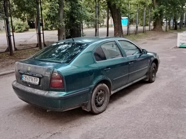 Зеленый Шкода Октавия, объемом двигателя 1.6 л и пробегом 260 тыс. км за 3200 $, фото 3 на Automoto.ua