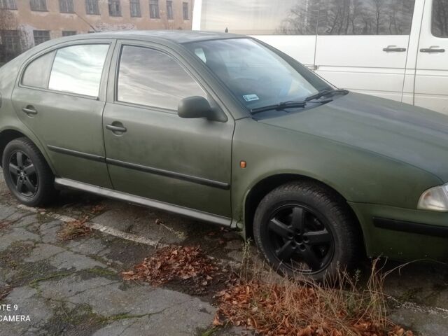 Зеленый Шкода Октавия, объемом двигателя 1.9 л и пробегом 200 тыс. км за 1500 $, фото 3 на Automoto.ua