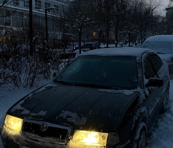 Зелений Шкода Октавія, об'ємом двигуна 1.6 л та пробігом 325 тис. км за 2800 $, фото 1 на Automoto.ua