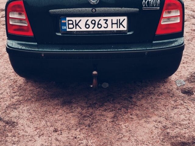 Зеленый Шкода Октавия, объемом двигателя 1.6 л и пробегом 290 тыс. км за 2999 $, фото 3 на Automoto.ua