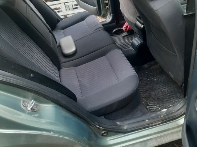 Зеленый Шкода Октавия, объемом двигателя 1.8 л и пробегом 300 тыс. км за 3700 $, фото 5 на Automoto.ua