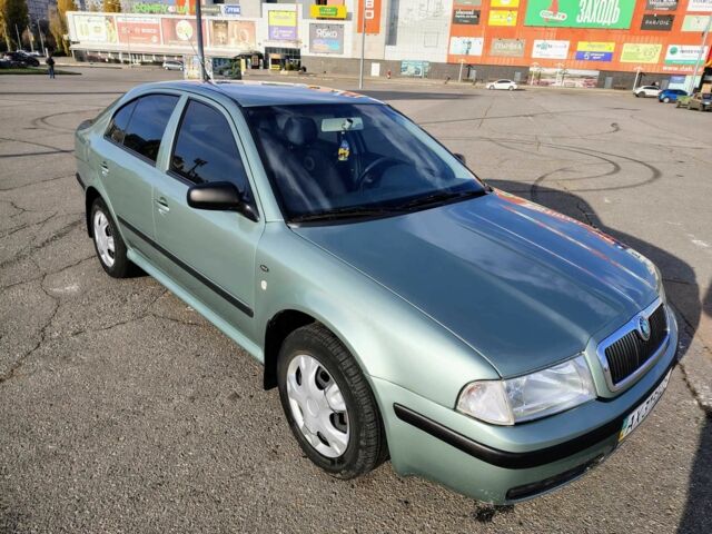 Зеленый Шкода Октавия, объемом двигателя 1.6 л и пробегом 207 тыс. км за 4300 $, фото 3 на Automoto.ua