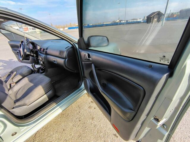 Зеленый Шкода Октавия, объемом двигателя 1.6 л и пробегом 207 тыс. км за 4300 $, фото 9 на Automoto.ua