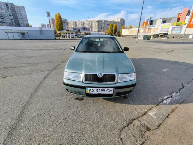 Зеленый Шкода Октавия, объемом двигателя 1.6 л и пробегом 207 тыс. км за 4300 $, фото 8 на Automoto.ua