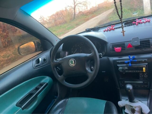 Зеленый Шкода Октавия, объемом двигателя 1.8 л и пробегом 325 тыс. км за 4200 $, фото 11 на Automoto.ua