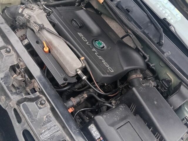 Зеленый Шкода Октавия, объемом двигателя 1.8 л и пробегом 312 тыс. км за 4000 $, фото 12 на Automoto.ua