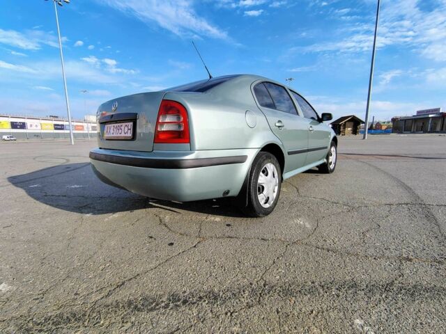 Зеленый Шкода Октавия, объемом двигателя 1.6 л и пробегом 207 тыс. км за 4300 $, фото 4 на Automoto.ua