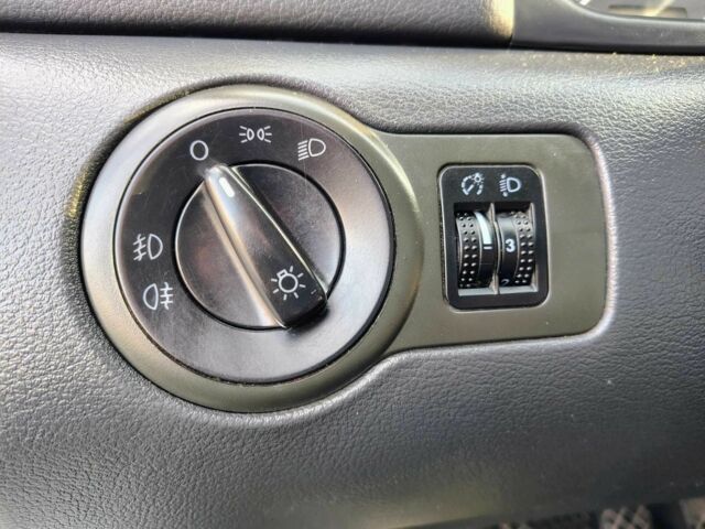 Зеленый Шкода Октавия, объемом двигателя 1.6 л и пробегом 207 тыс. км за 4300 $, фото 15 на Automoto.ua