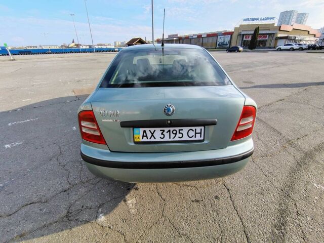Зеленый Шкода Октавия, объемом двигателя 1.6 л и пробегом 207 тыс. км за 4300 $, фото 7 на Automoto.ua