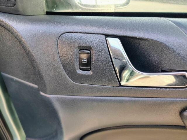 Зеленый Шкода Октавия, объемом двигателя 1.6 л и пробегом 207 тыс. км за 4300 $, фото 10 на Automoto.ua