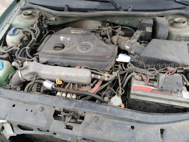 Зеленый Шкода Октавия, объемом двигателя 1.8 л и пробегом 400 тыс. км за 4500 $, фото 10 на Automoto.ua