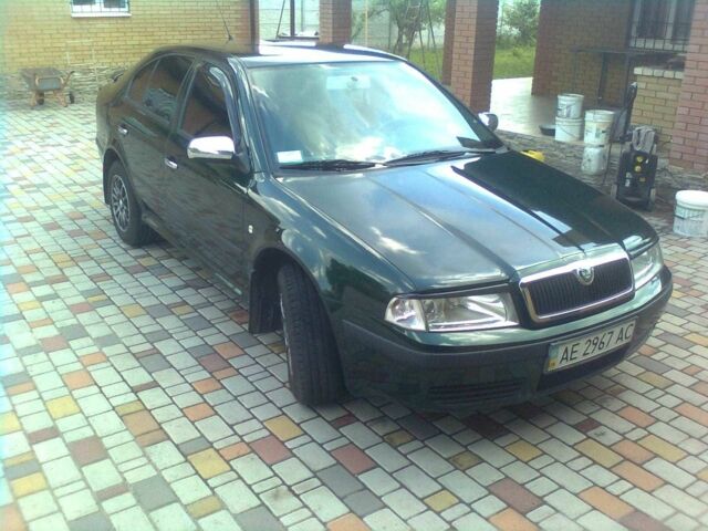 Шкода Октавія 2004 у Дніпро (Дніпропетровську) на Automoto.ua Зелений Шкода Октавія, об'ємом двигуна 1.6 л та пробігом 203 тис. км за 5000 $, фото 3 на Automoto.ua