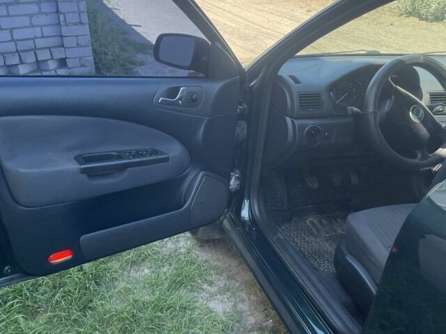 Зеленый Шкода Октавия, объемом двигателя 2 л и пробегом 174 тыс. км за 5500 $, фото 6 на Automoto.ua