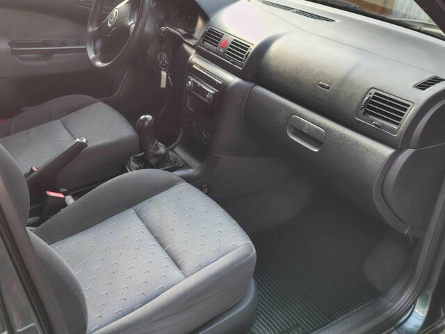 Шкода Октавія 2005 у Дрогобичі на Automoto.ua Зелений Шкода Октавія, об'ємом двигуна 0 л та пробігом 241 тис. км за 5200 $, фото 2 на Automoto.ua