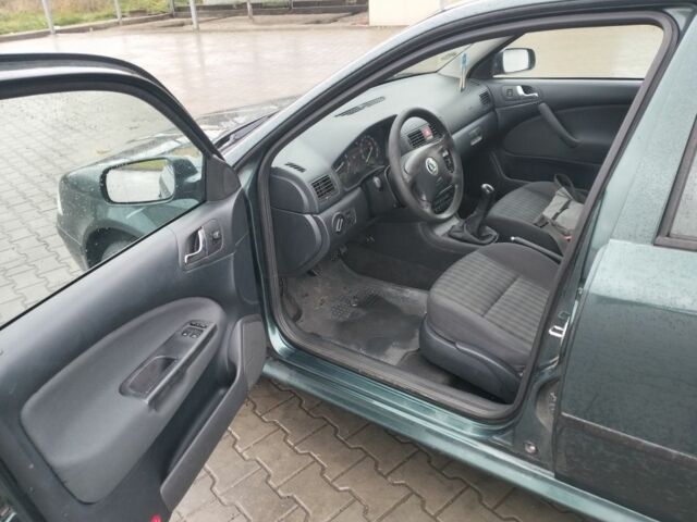 Зеленый Шкода Октавия, объемом двигателя 1.6 л и пробегом 237 тыс. км за 5300 $, фото 4 на Automoto.ua