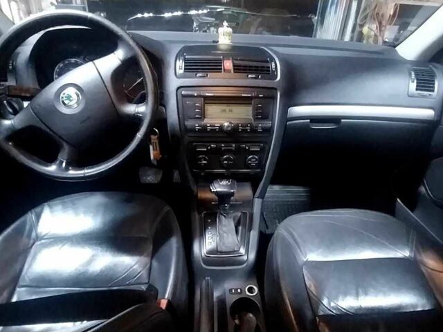 Зелений Шкода Октавія, об'ємом двигуна 0 л та пробігом 300 тис. км за 2600 $, фото 6 на Automoto.ua