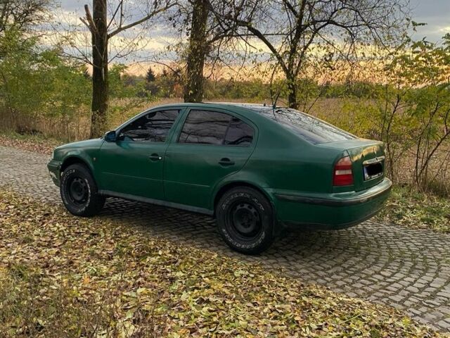 Зелений Шкода Октавія, об'ємом двигуна 1.6 л та пробігом 319 тис. км за 1000 $, фото 2 на Automoto.ua