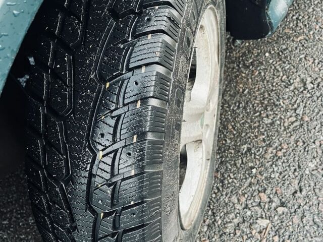 Зеленый Шкода Октавия, объемом двигателя 1.6 л и пробегом 260 тыс. км за 3750 $, фото 6 на Automoto.ua