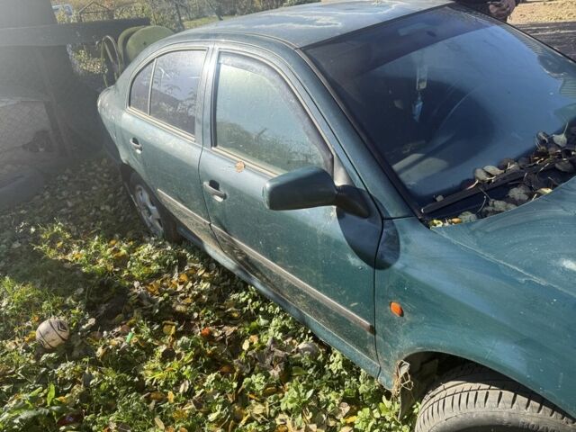 Зеленый Шкода Октавия, объемом двигателя 1.6 л и пробегом 300 тыс. км за 1450 $, фото 3 на Automoto.ua