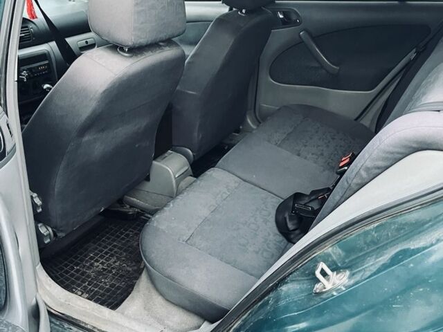 Зеленый Шкода Октавия, объемом двигателя 1.6 л и пробегом 260 тыс. км за 3750 $, фото 4 на Automoto.ua