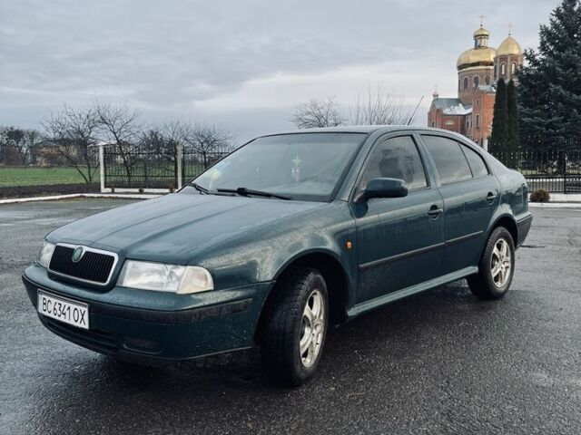Зеленый Шкода Октавия, объемом двигателя 1.6 л и пробегом 260 тыс. км за 3750 $, фото 1 на Automoto.ua