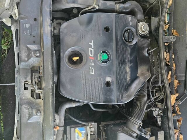 Зеленый Шкода Октавия, объемом двигателя 1.9 л и пробегом 200 тыс. км за 1662 $, фото 1 на Automoto.ua