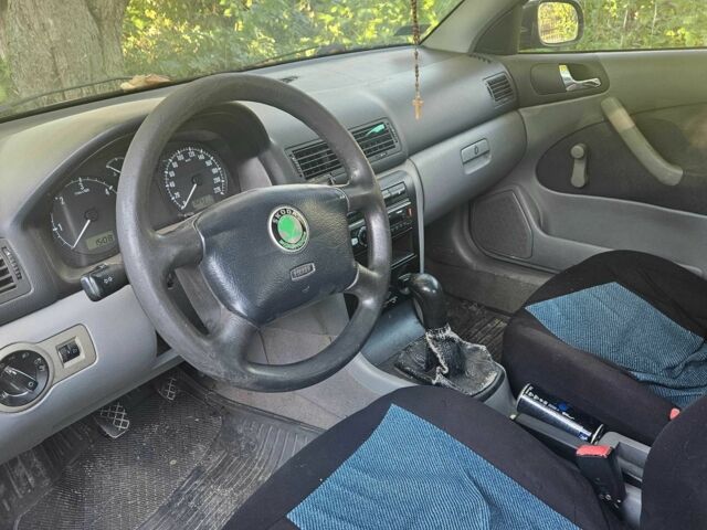 Зеленый Шкода Октавия, объемом двигателя 1.9 л и пробегом 200 тыс. км за 1662 $, фото 2 на Automoto.ua