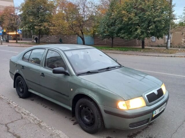 Зеленый Шкода Октавия, объемом двигателя 1.6 л и пробегом 280 тыс. км за 3800 $, фото 1 на Automoto.ua