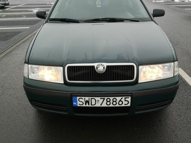 Зелений Шкода Октавія, об'ємом двигуна 0 л та пробігом 302 тис. км за 1600 $, фото 1 на Automoto.ua