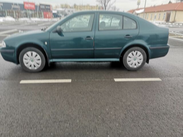 Зелений Шкода Октавія, об'ємом двигуна 0 л та пробігом 302 тис. км за 1600 $, фото 2 на Automoto.ua