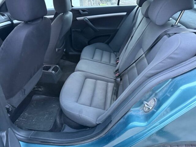Шкода Октавия 2006 в Киеве на Automoto.ua Зеленый Шкода Октавия, объемом двигателя 2 л и пробегом 330 тыс. км за 2550 $, фото 7 на Automoto.ua