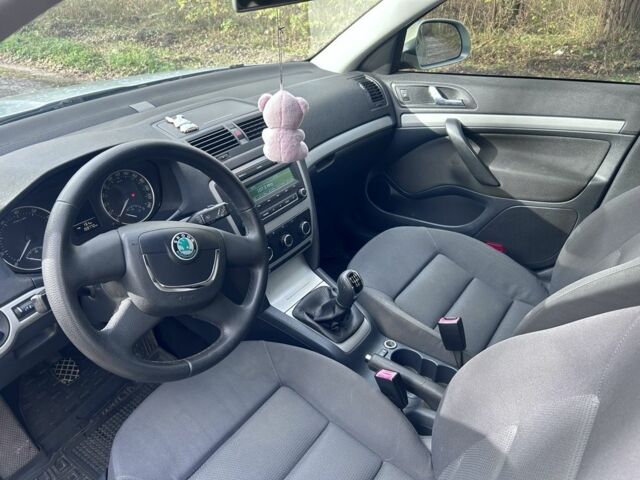 Зелений Шкода Октавія, об'ємом двигуна 1.6 л та пробігом 160 тис. км за 8000 $, фото 6 на Automoto.ua