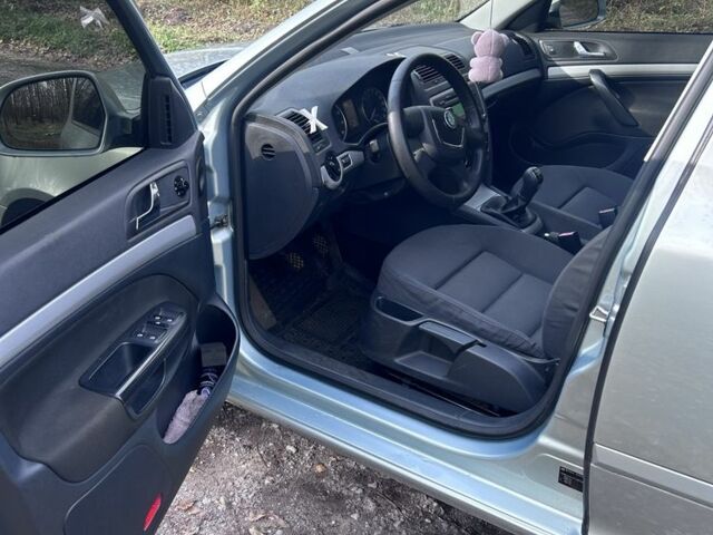 Зелений Шкода Октавія, об'ємом двигуна 1.6 л та пробігом 160 тис. км за 8000 $, фото 8 на Automoto.ua