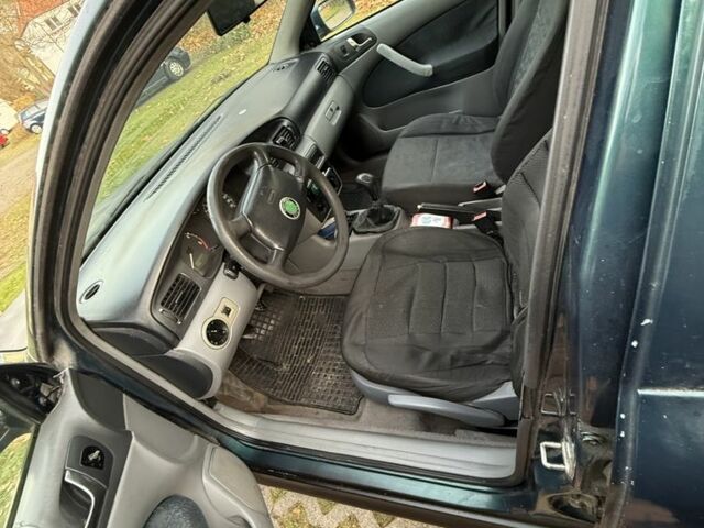 Зеленый Шкода Октавия, объемом двигателя 1.9 л и пробегом 400 тыс. км за 2600 $, фото 5 на Automoto.ua