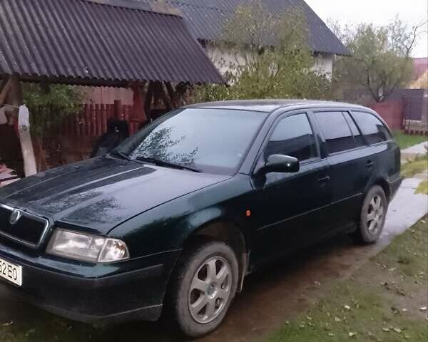 Зеленый Шкода Октавия, объемом двигателя 1.9 л и пробегом 270 тыс. км за 2800 $, фото 4 на Automoto.ua