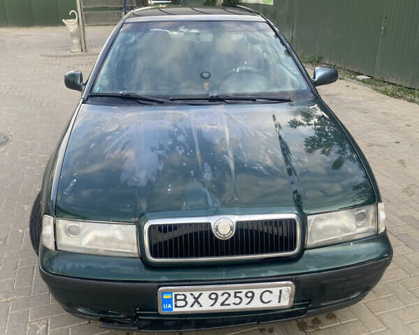 Зеленый Шкода Октавия, объемом двигателя 1.6 л и пробегом 500 тыс. км за 2200 $, фото 1 на Automoto.ua