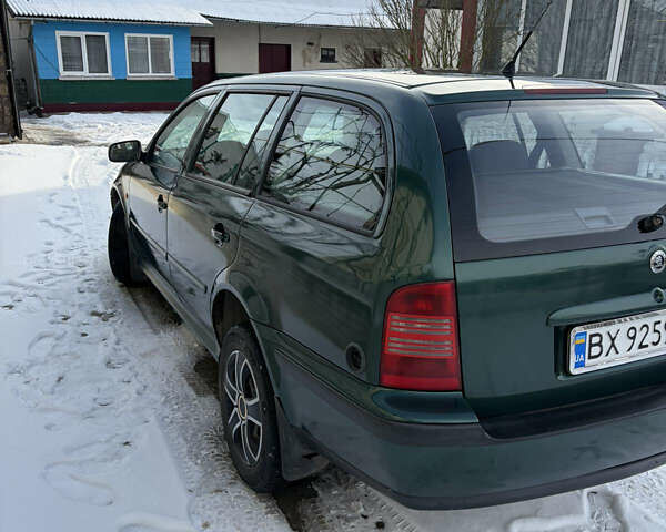 Зелений Шкода Октавія, об'ємом двигуна 1.6 л та пробігом 340 тис. км за 2999 $, фото 11 на Automoto.ua