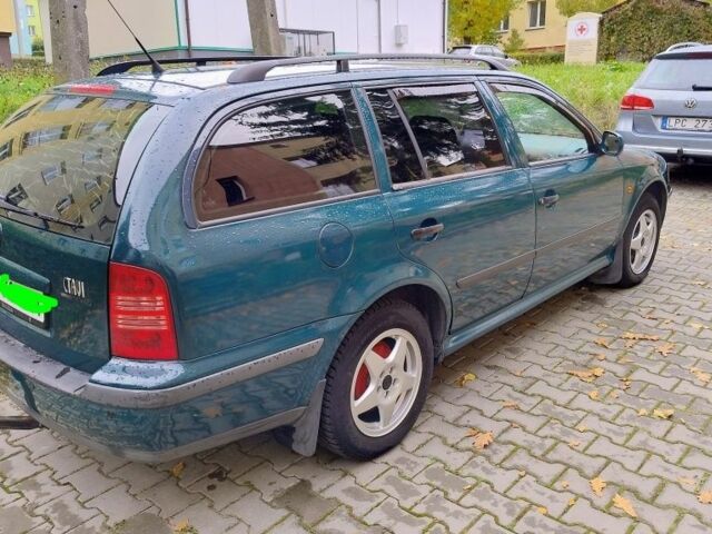 Зелений Шкода Октавія, об'ємом двигуна 0 л та пробігом 328 тис. км за 4200 $, фото 2 на Automoto.ua