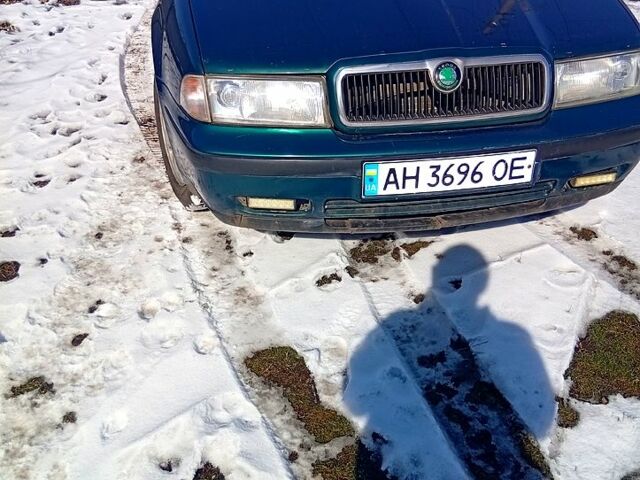 Зеленый Шкода Октавия, объемом двигателя 16 л и пробегом 320 тыс. км за 3100 $, фото 3 на Automoto.ua