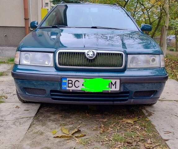 Зелений Шкода Октавія, об'ємом двигуна 0 л та пробігом 328 тис. км за 4200 $, фото 1 на Automoto.ua