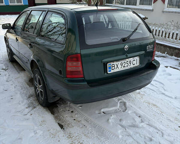 Зелений Шкода Октавія, об'ємом двигуна 1.6 л та пробігом 340 тис. км за 2999 $, фото 18 на Automoto.ua