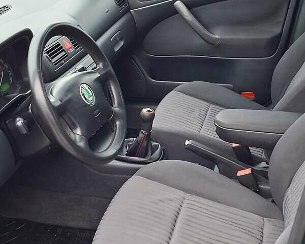 Зелений Шкода Октавія, об'ємом двигуна 2 л та пробігом 250 тис. км за 3800 $, фото 13 на Automoto.ua