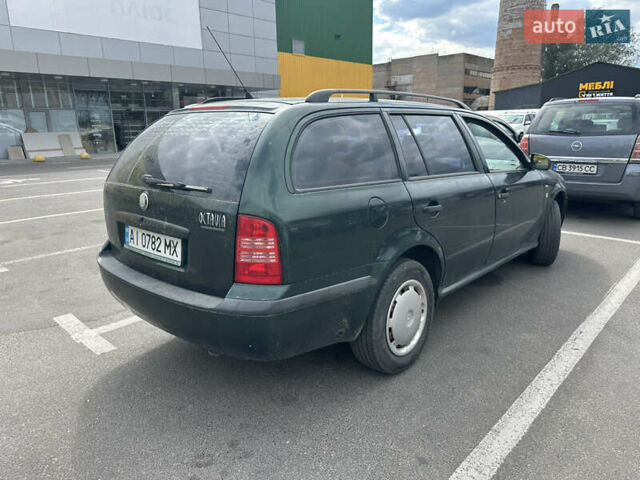 Зелений Шкода Октавія, об'ємом двигуна 1.6 л та пробігом 250 тис. км за 2999 $, фото 8 на Automoto.ua
